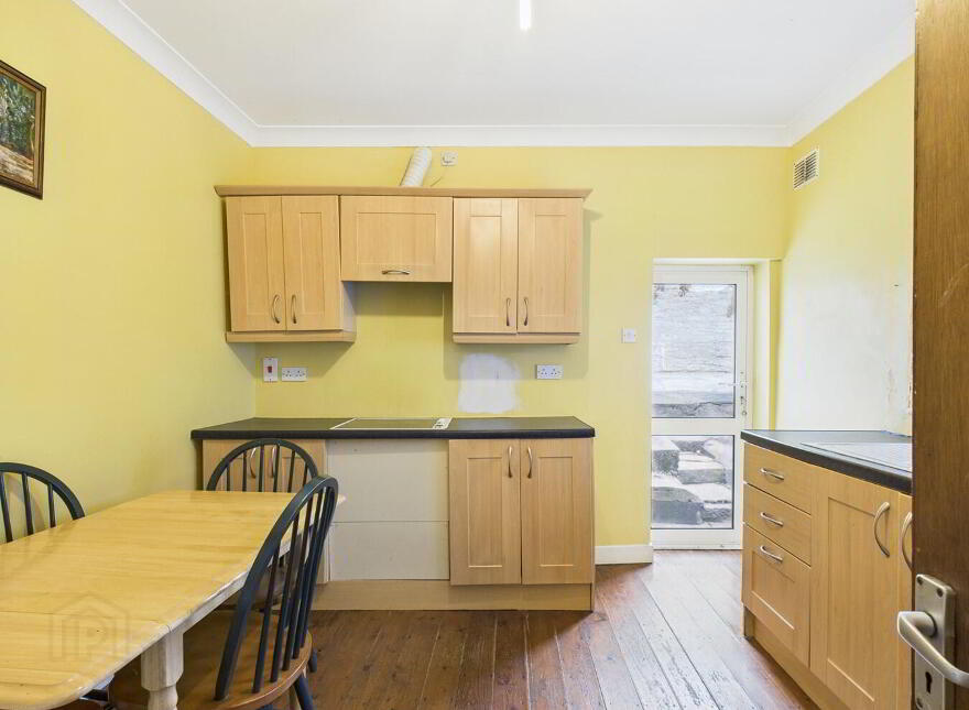 11 The Terrace Strand Street, Tramore