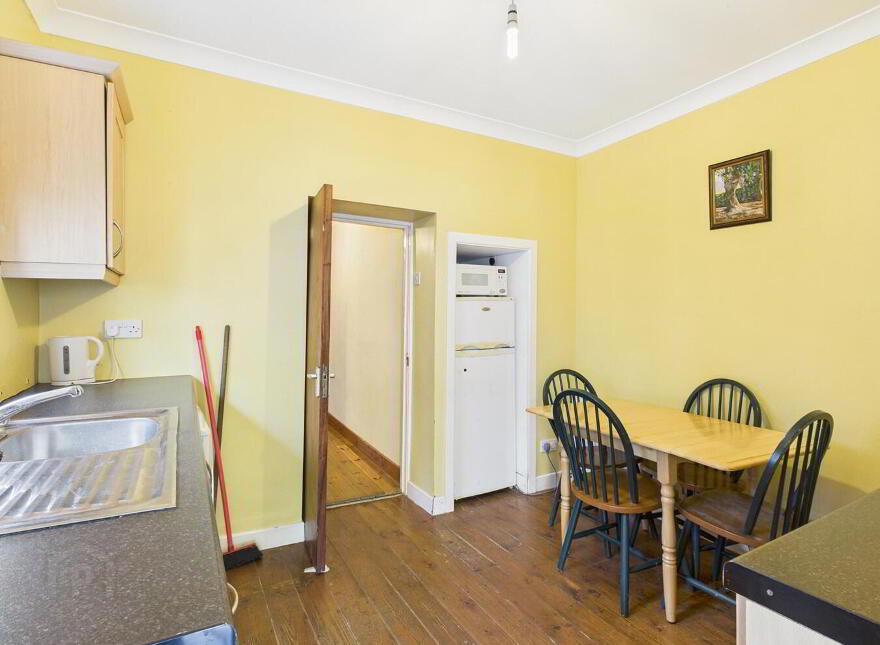 11 The Terrace Strand Street, Tramore
