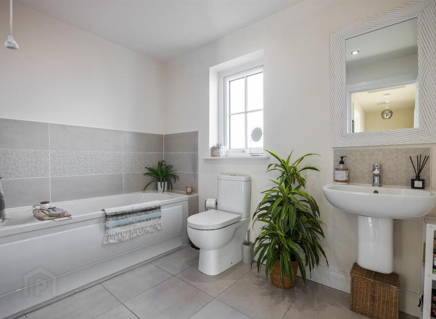 25 River Hill Lane, Newtownards, BT23 7GQ