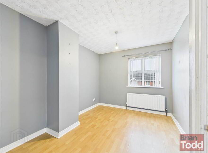 Huntly Park, Larne, BT40 2TT