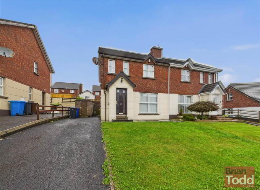 Huntly Park, Larne, BT40 2TT