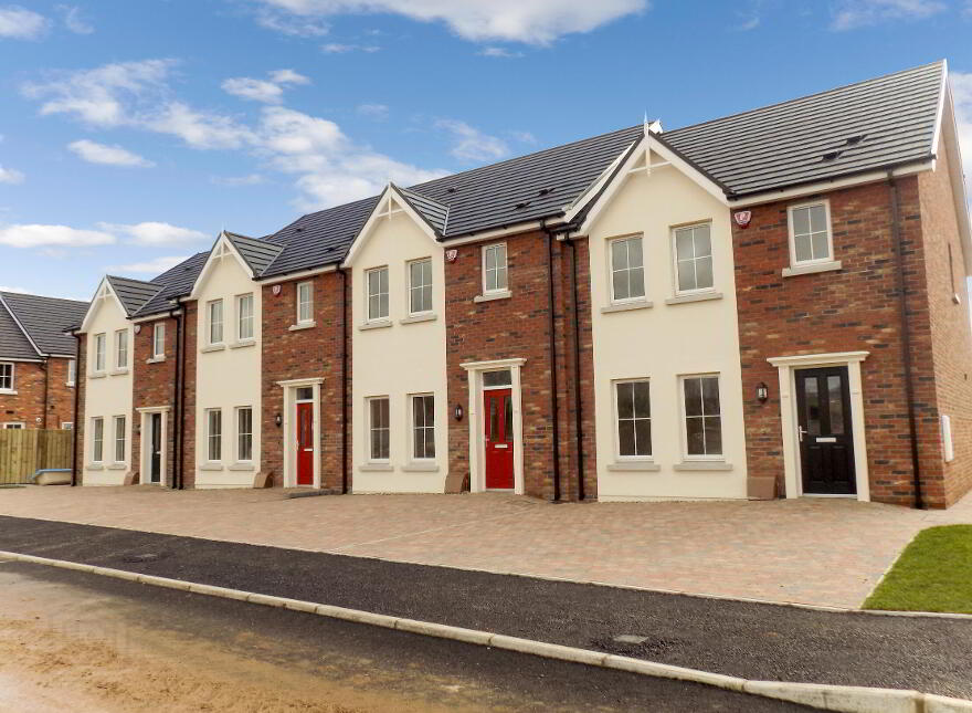 4 Ayrshire Lodge, Lisburn, BT28 2YZ photo