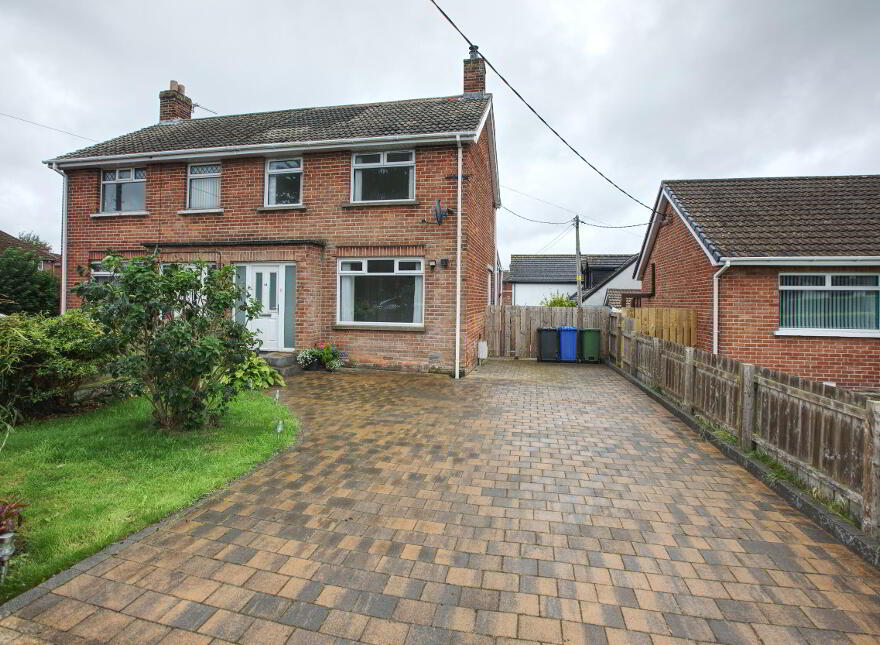 44 Ballymaconnell Road, Ballyholme, Bangor, BT20 5PS photo