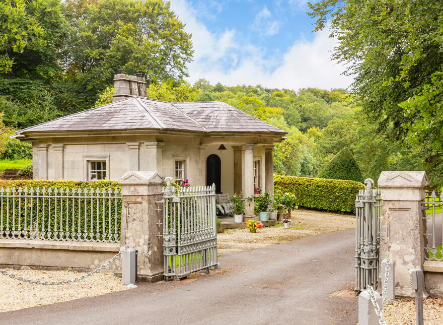 Ely Lodge, Lough Shore Road, Enniskillen, BT93 7FE