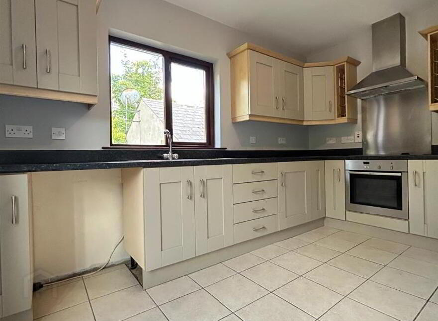 20a Church Street, Dromore, BT25 1AA