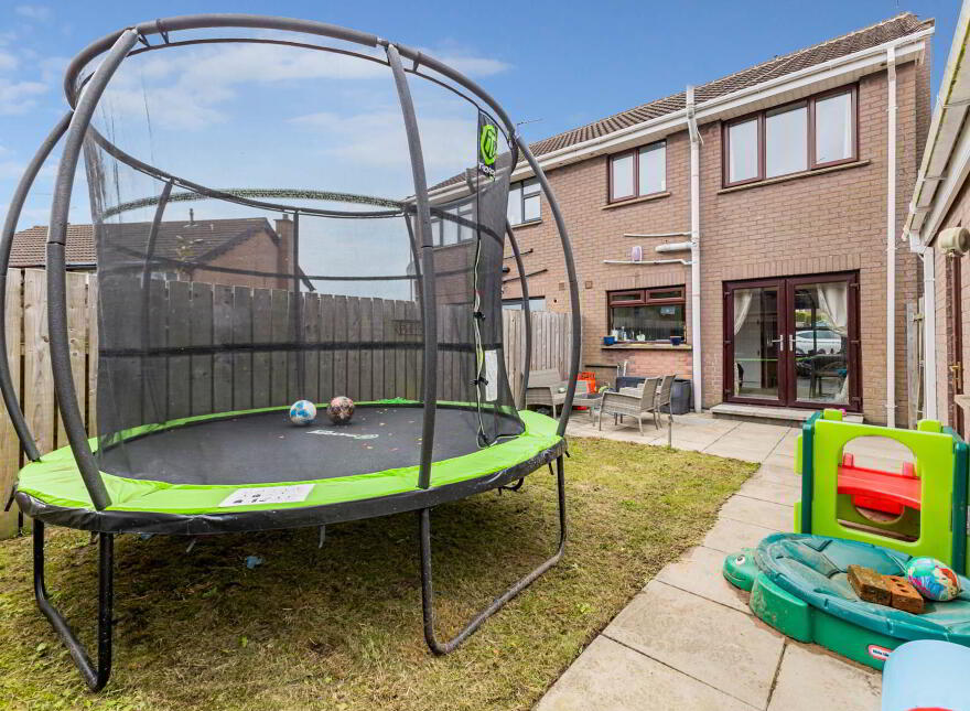 220 Killowen Grange, Lisburn, BT28 3JG