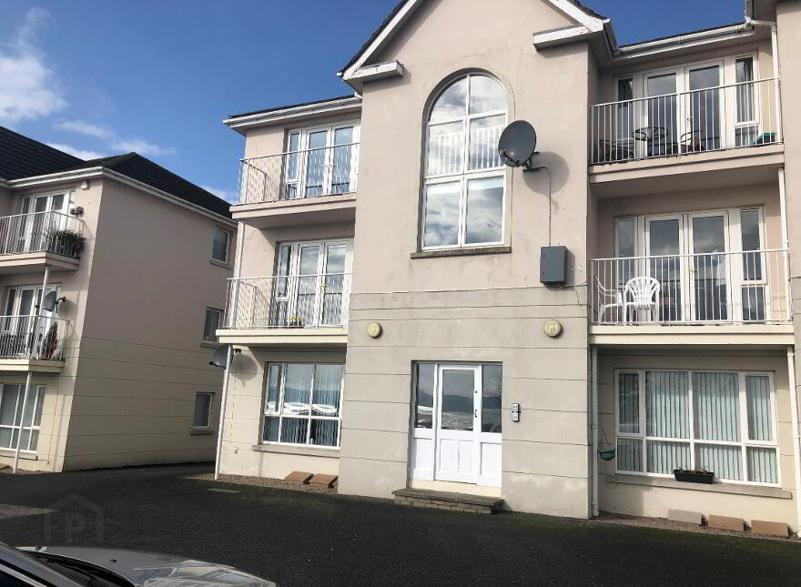 45 Bates Park, Greenisland, Carrickfergus, BT38 8LG