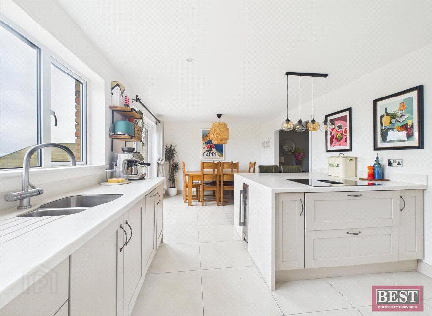 41 Cloghoge Heights, Newry, BT35 8BA