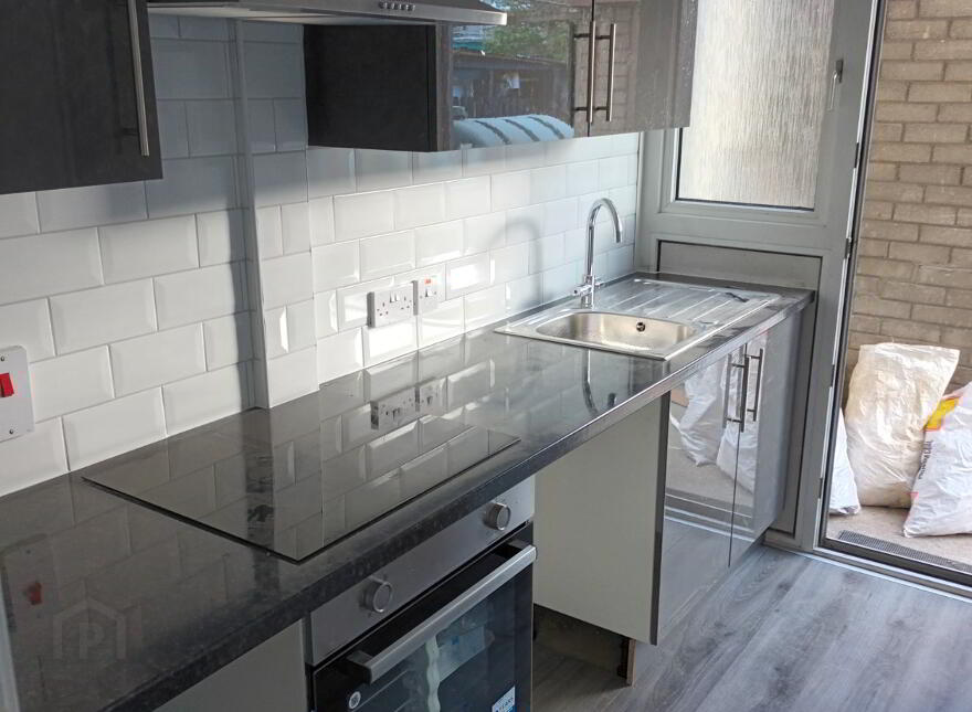30 Model Avenue, Carrickfergus, BT38 8BZ