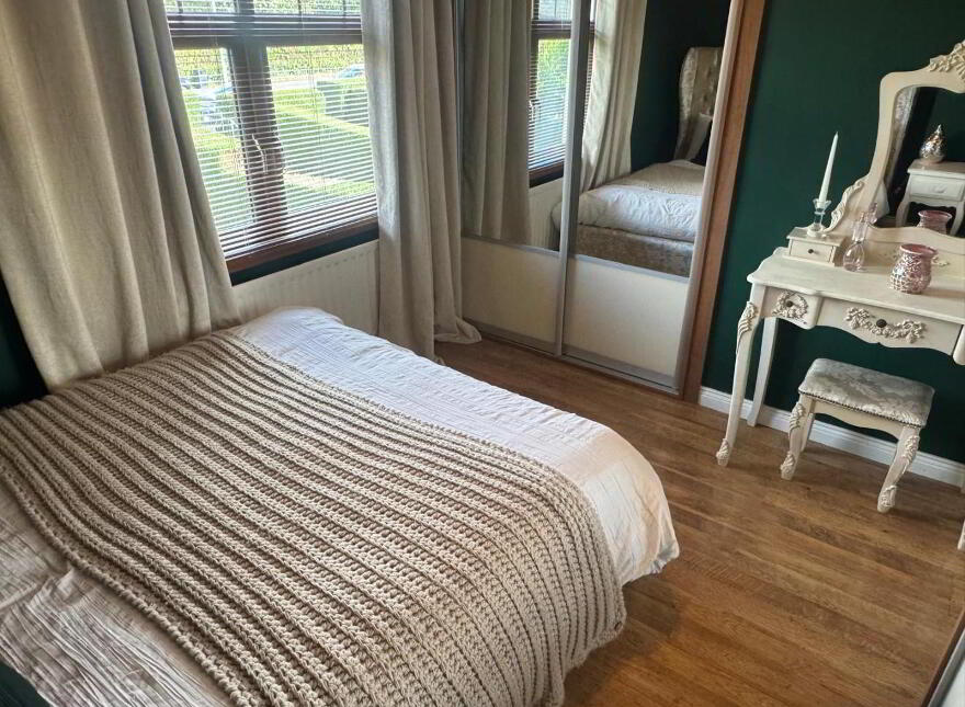 52 Lough Road, Lurgan, Craigavon, BT66 6JJ