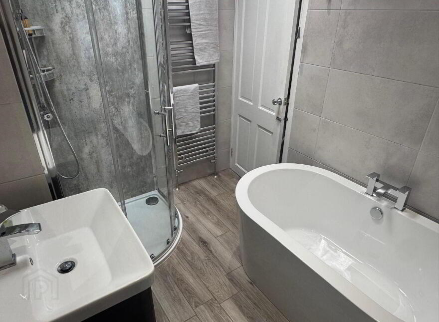 52 Lough Road, Lurgan, Craigavon, BT66 6JJ