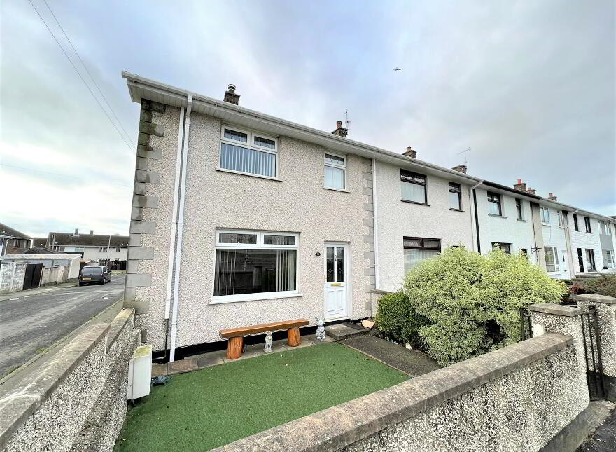 12 Northland, Carrickfergus, BT38 8NH photo