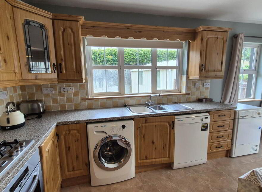 7 The Pines, Churchill, F92X0AW