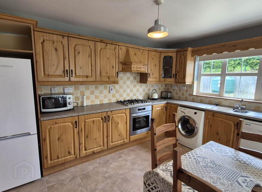 7 The Pines, Churchill, F92X0AW