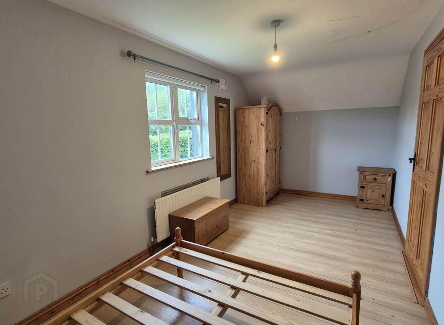 7 The Pines, Churchill, F92X0AW