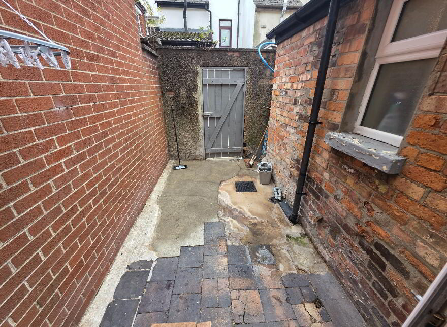 Dunvegan Street, Belfast, BT6 8GE
