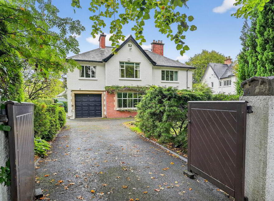 12 Broomhill Park, Malone, Belfast, BT9 5JB