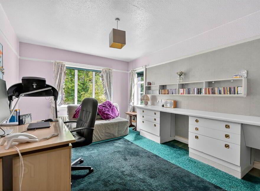 12 Broomhill Park, Malone, Belfast, BT9 5JB