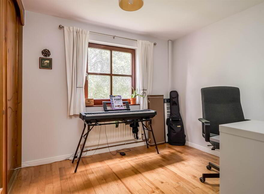13 Cleaver Court, Belfast, BT9 5LX