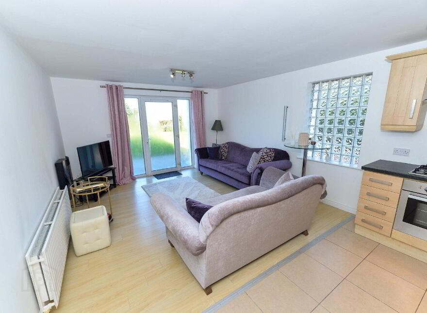 1 Rhanbuoy Gardens, Holywood, BT18 0GA