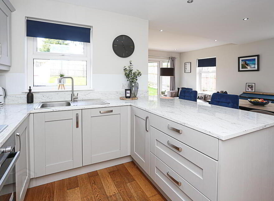 290b Comber Road, Dundonald, Belfast, BT16 1UR