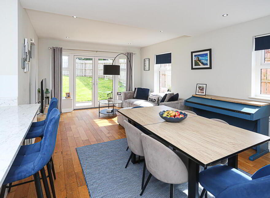 290b Comber Road, Dundonald, Belfast, BT16 1UR