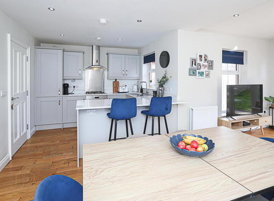 290b Comber Road, Dundonald, Belfast, BT16 1UR