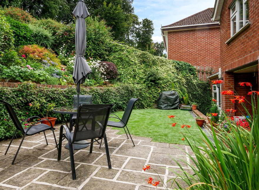 30 Beechgrove Avenue, Upper Knockbreda Road, Belfast, BT6 0NF