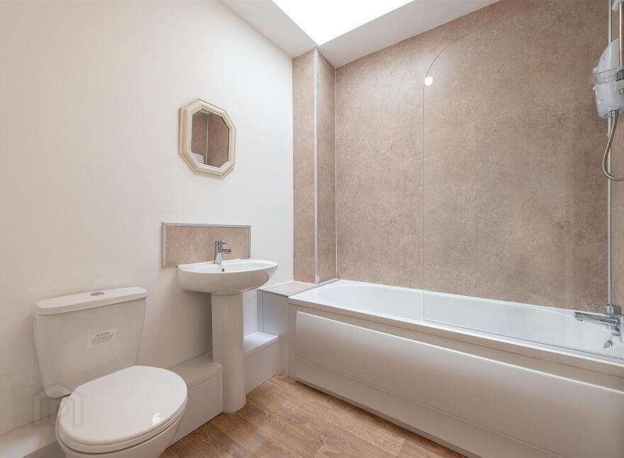 44 Stream Street, Downpatrick, BT30 6DE