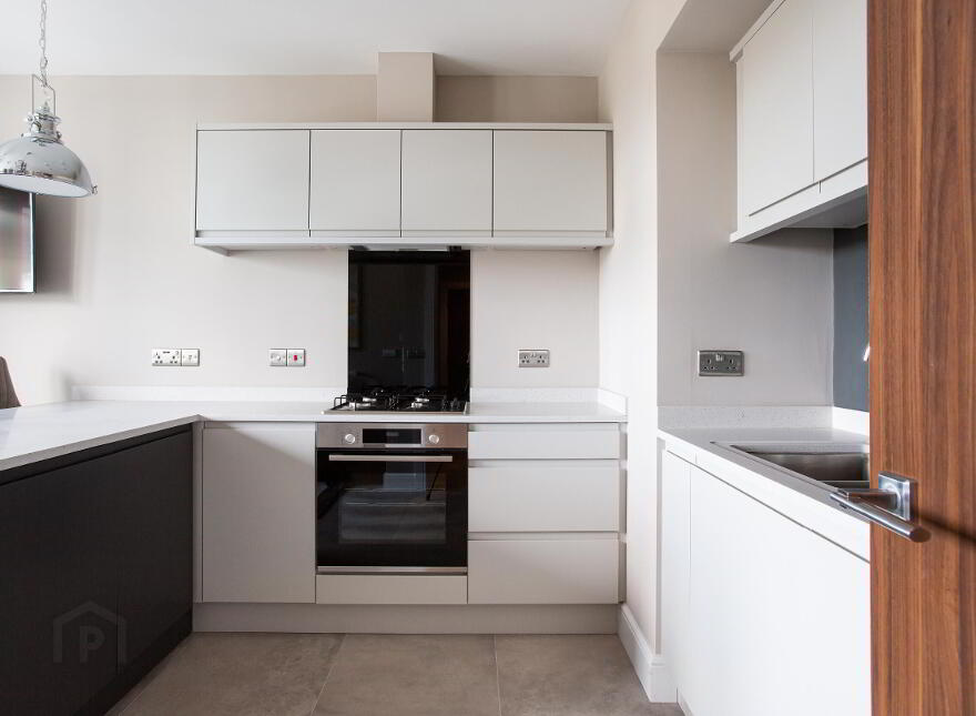 Lesley Park Royal, 1 Rosepark Gardens, Belfast, BT5 7WL