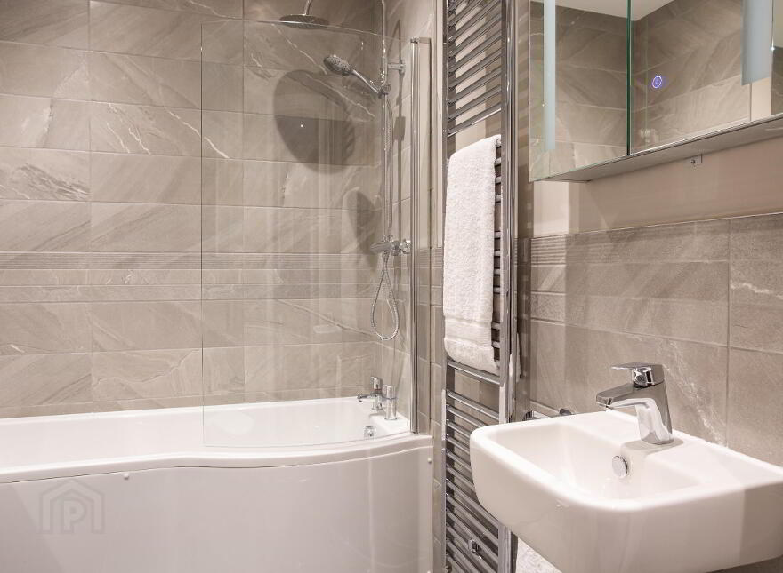 Lesley Park Royal, 1 Rosepark Gardens, Belfast, BT5 7WL