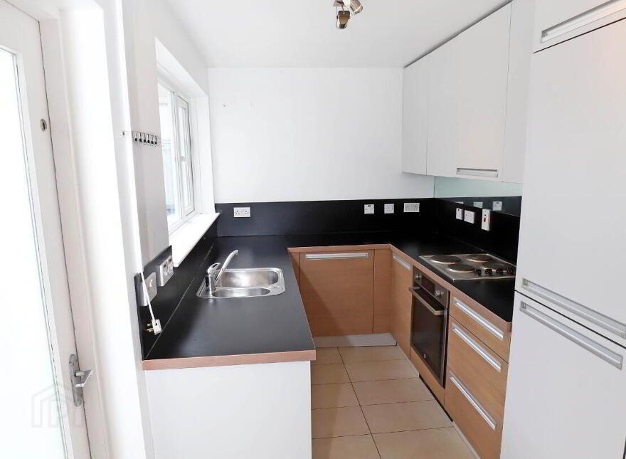 15 Ferguson Drive, Belfast, BT4 2AZ