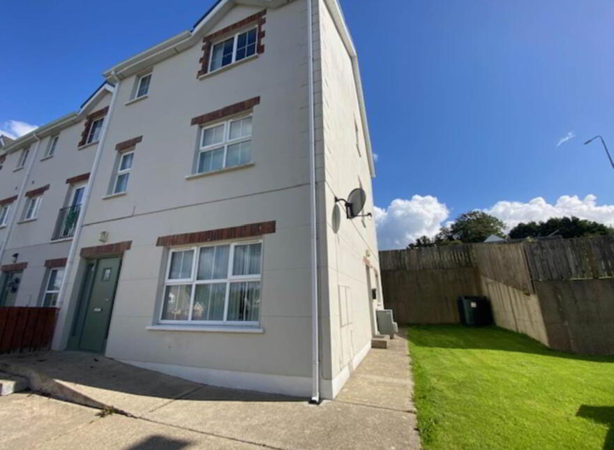 26a Stewarts Court, Lennon Grove, Ramelton, F92RY9Y photo