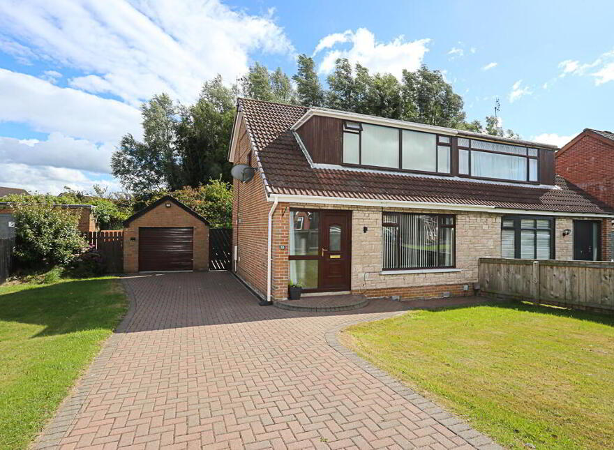 33 Sinclair Road, Bangor, BT19 1PF photo