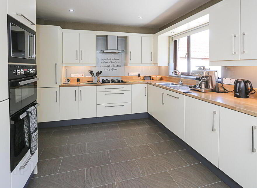 33 Sinclair Road, Bangor, BT19 1PF