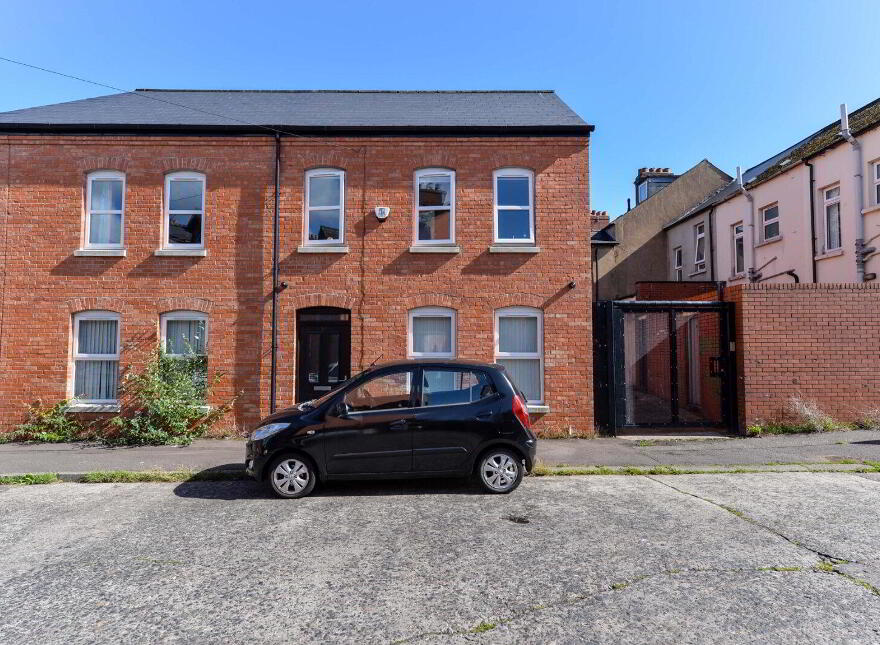 38 Delaware Street, Belfast, BT6 8ET photo