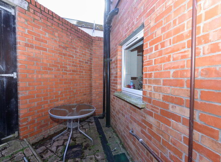 38 Delaware Street, Belfast, BT6 8ET