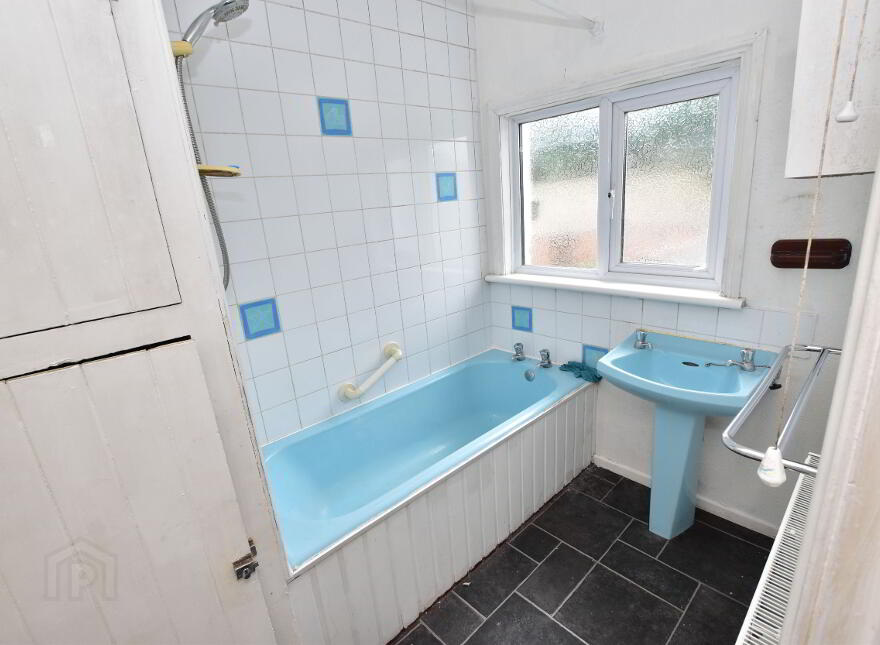 4 Waverley Avenue, Lisburn, BT28 1LS