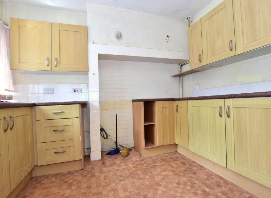 4 Waverley Avenue, Lisburn, BT28 1LS