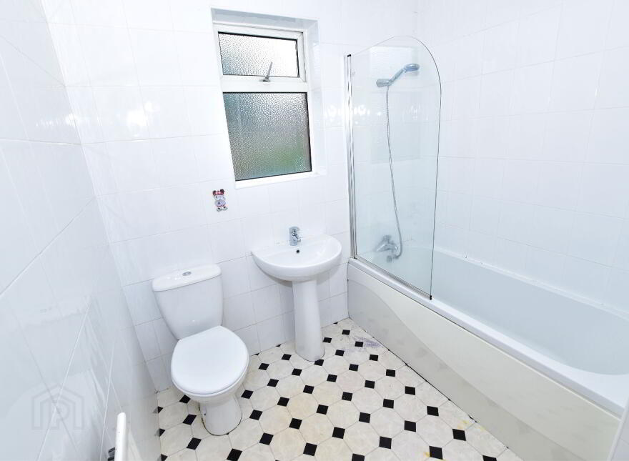 6 Waverley Avenue, Lisburn, BT28 1JS
