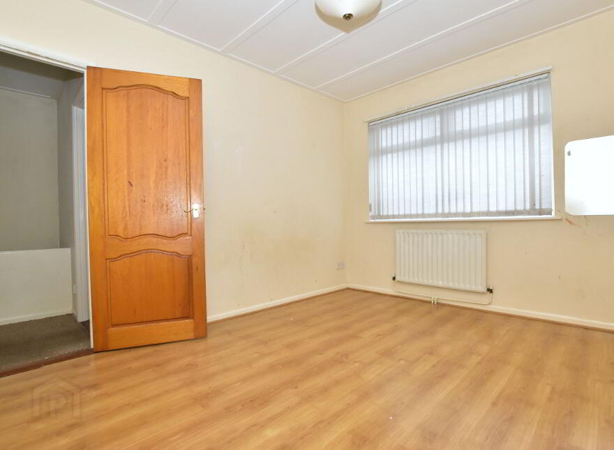 6 Waverley Avenue, Lisburn, BT28 1JS