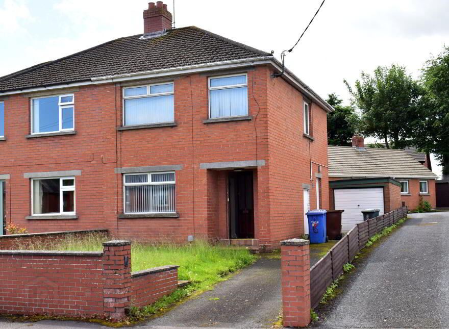 6 Waverley Avenue, Lisburn, BT28 1JS