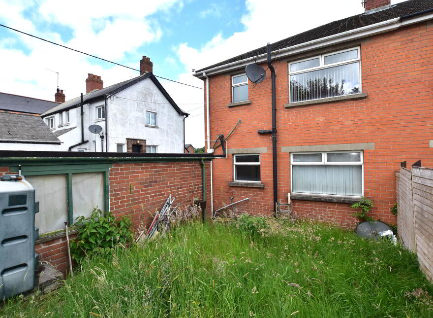 6 Waverley Avenue, Lisburn, BT28 1JS