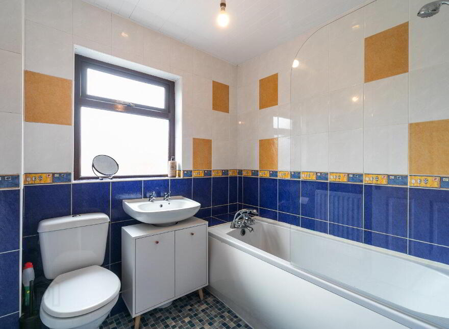 11 Friendly Way, Belfast, BT7 2DU