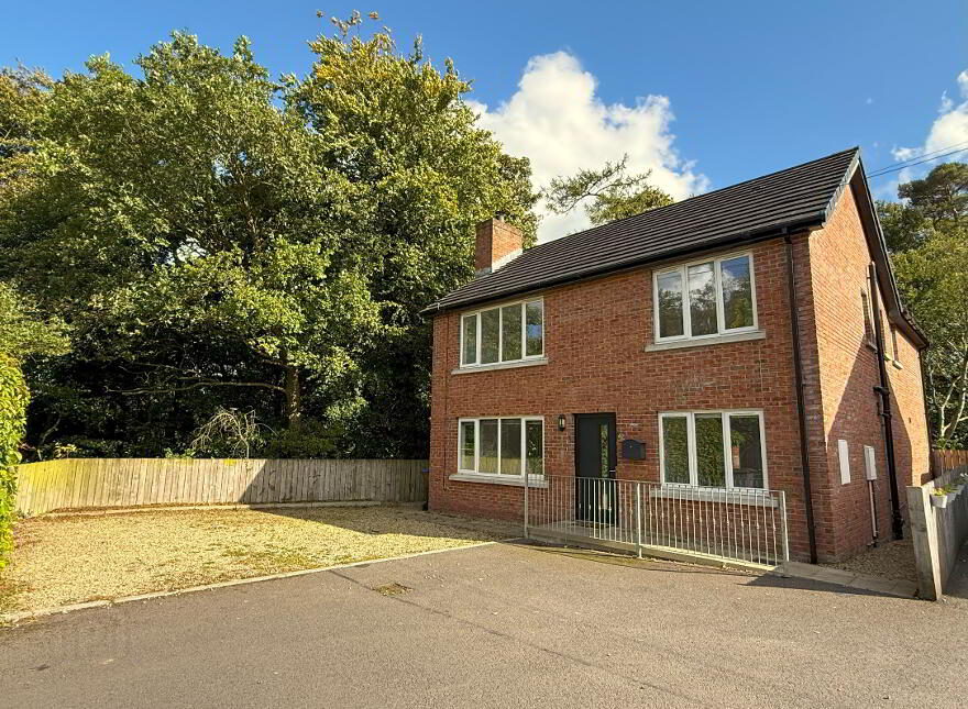 42 Pond Park Avenue, Lisburn, BT28 3JL