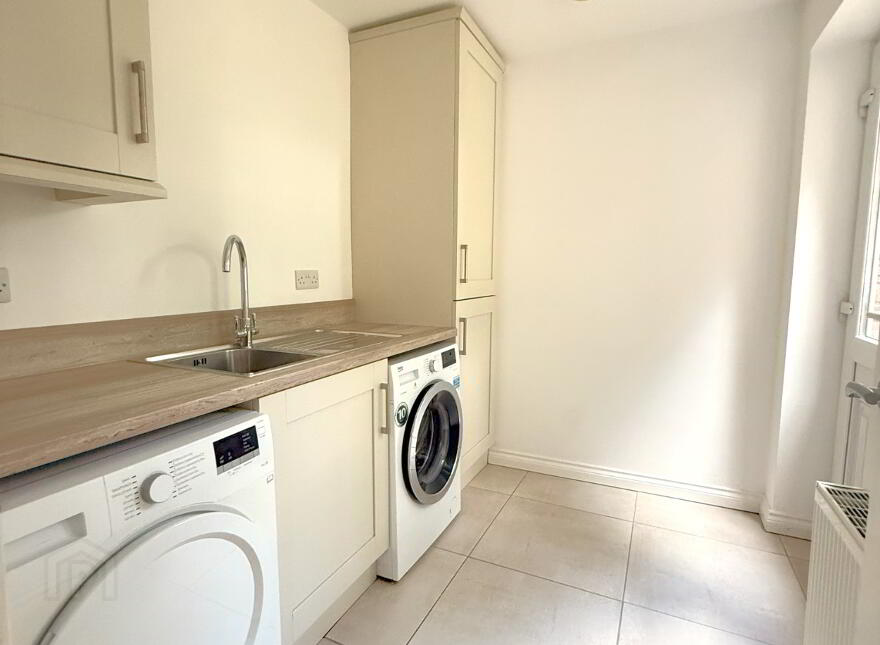 42 Pond Park Avenue, Lisburn, BT28 3JL