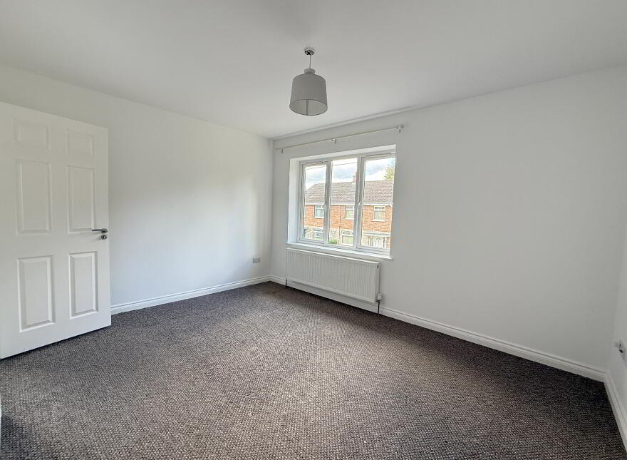 42 Pond Park Avenue, Lisburn, BT28 3JL