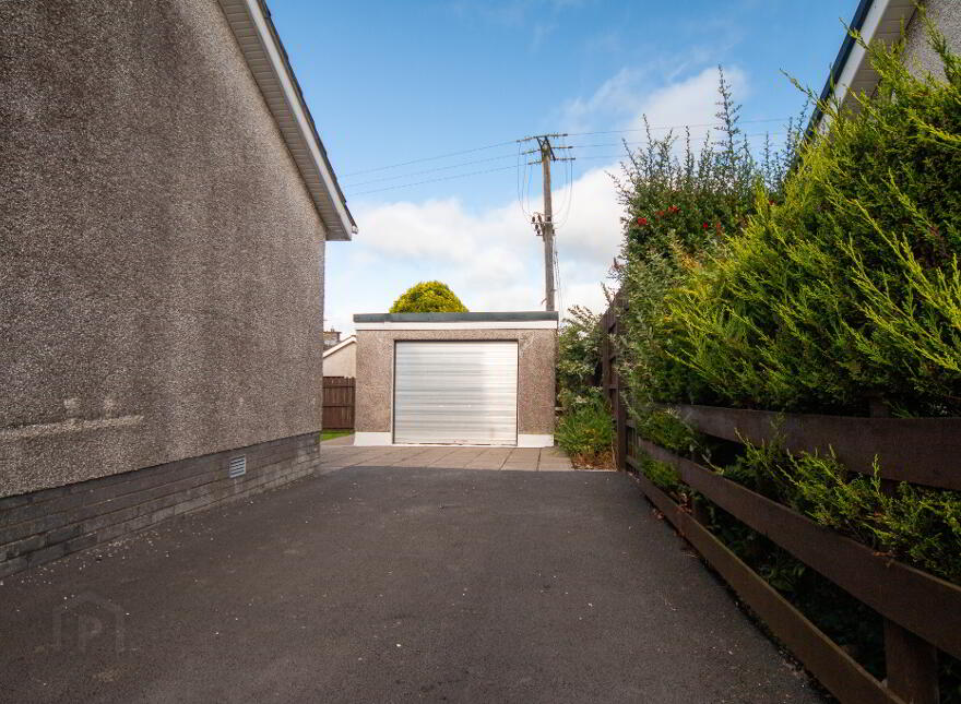 6 Ashley Park, Armagh, BT60 1EU