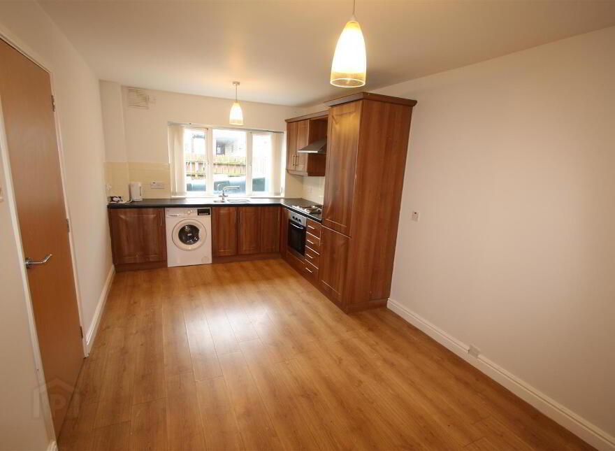 85 Meadowfields, Downpatrick, BT30 6HG