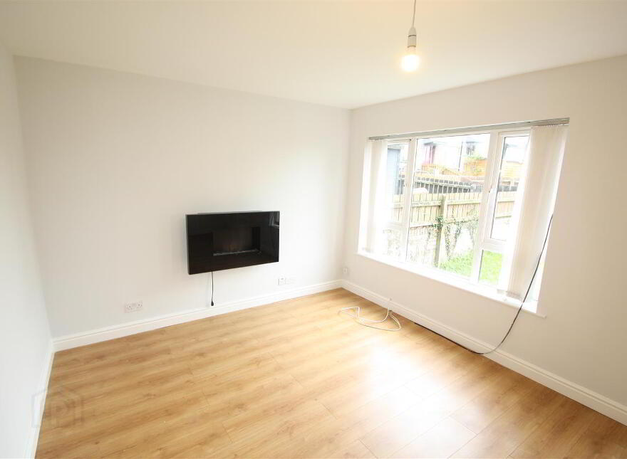 85 Meadowfields, Downpatrick, BT30 6HG